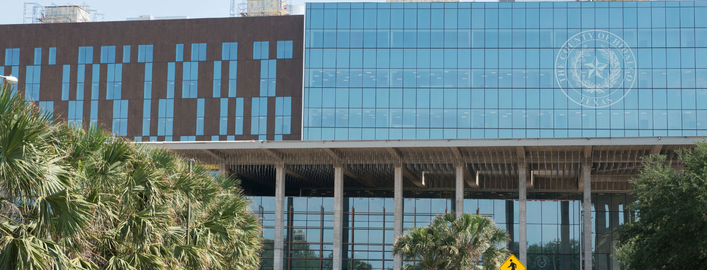 Laminam porcelain tile panels create a stunning facade for a luxury apartment community in Houston.